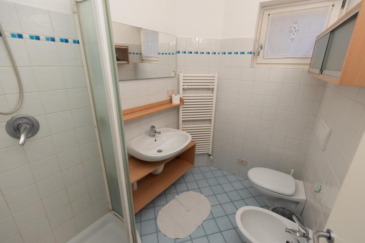הוילה לוברה Casa Piazza Del Porto מראה חיצוני תמונה